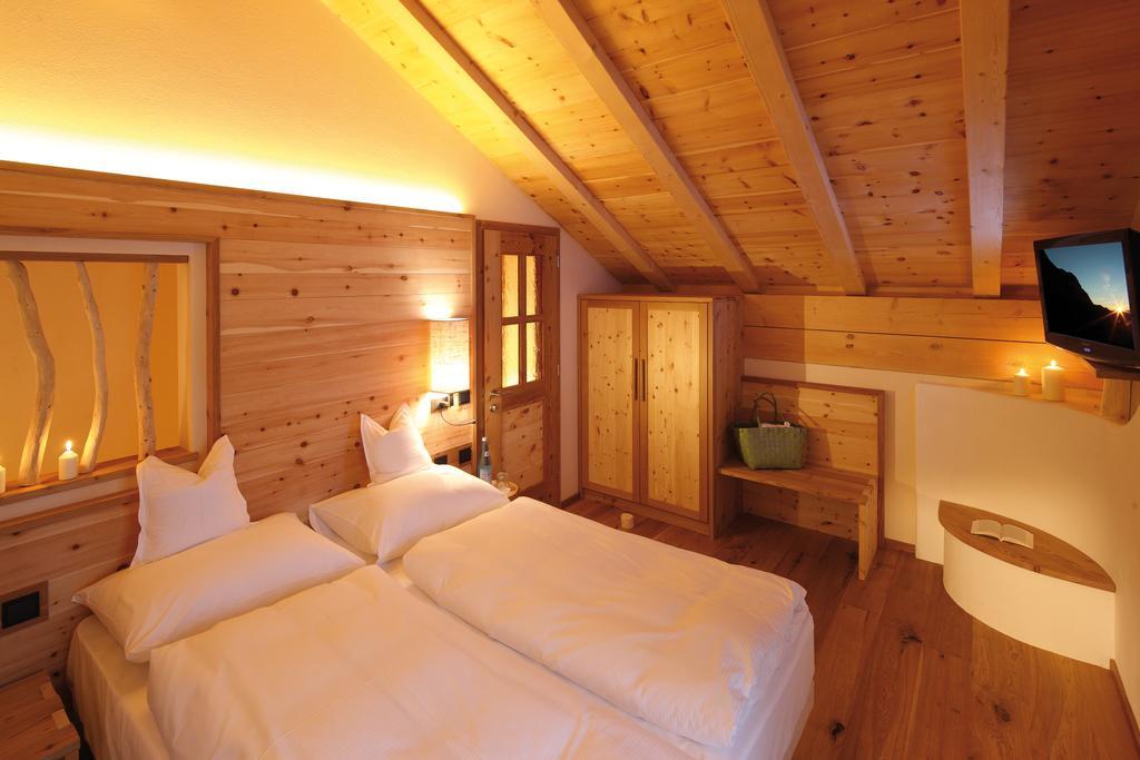 Dolomites Living Hotel Tirler Alpe Di Siusi Oda fotoğraf